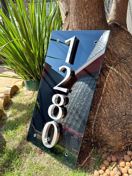 Algarismo Residencial Vidro com Inox - 4 Dígitos 30x60