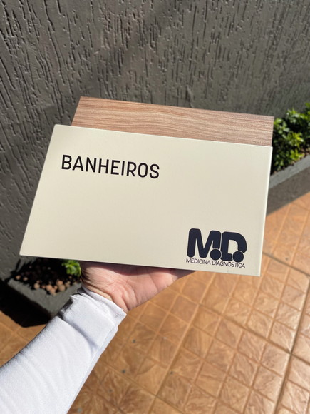 Placa de Banheiro- Modelo Calcita mdf Personalizado 26x18
