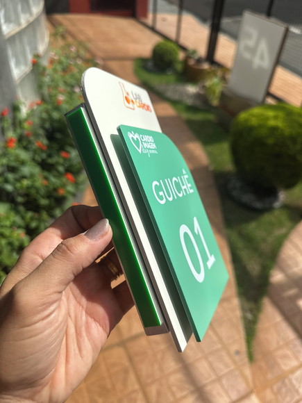 Placa de Identificação de Guiche - Modelo Cristal - Imagem 3