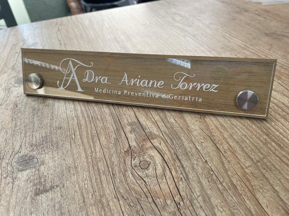 Placa de Identificação de Mesa - mdf e Acrílico 26x6,5