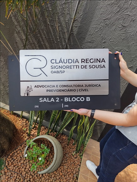 Placa de Identificação de Sala - Modelo Ágata Inox Maxi