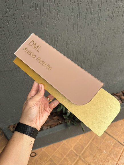 Placa de Identificação de Sala - Modelo Ametista Acrílico - Imagem 5