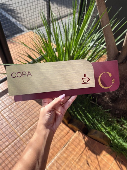 Placa de Identificação de Sala - Modelo Ametista Acrílico - Imagem 2