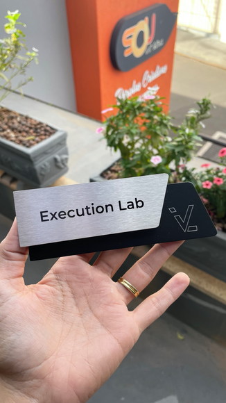 Placa de Identificação de Sala - Modelo Mini Onix Inox