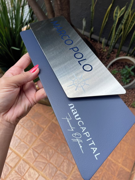 Placa de Identificação de Sala - Modelo Onix Inox - Imagem 3
