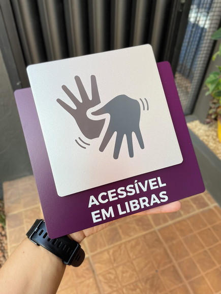 Placa de Sinalização Libras - Modelo Ágata