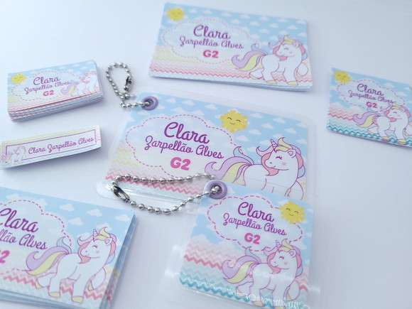 Kit de Etiquetas Escolares Unicórnio com Chaveiro Mochila