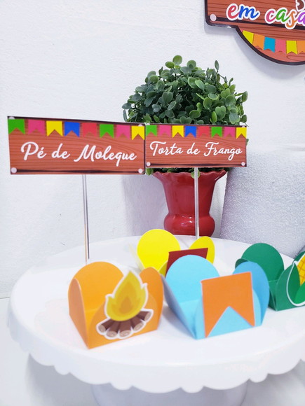 Kit Festa Junina em Casa Arraiá Personalizado