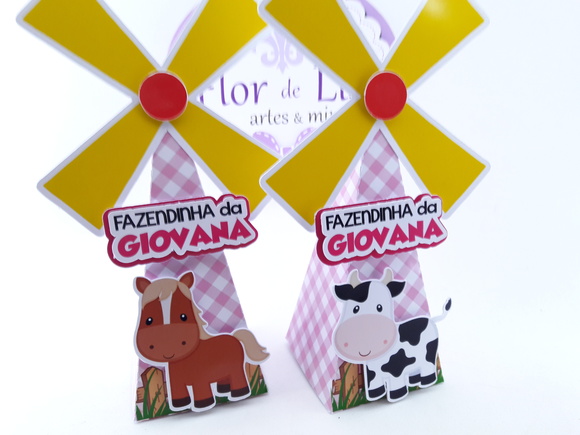 Caixinha Moinho Fazendinha Rosa com Aninai Personalizadas