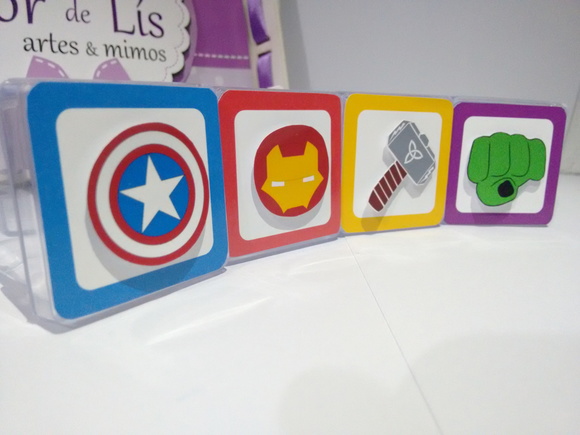 Caixinha Acrílica Heróis Vingadores 5cm