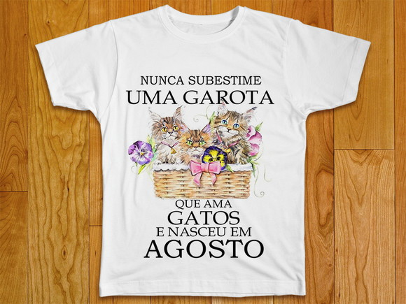 Camiseta Nunca Substime Uma Mulher Que Ama Gatos