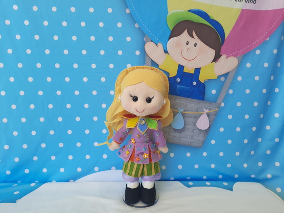 Alice Atraves do Espelho em Feltro