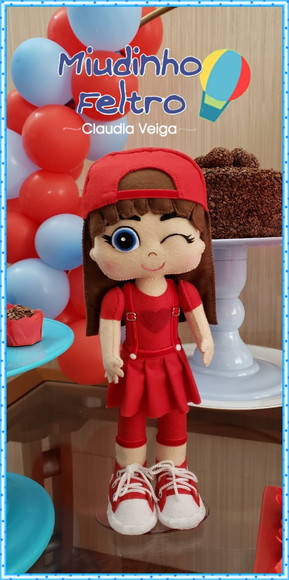 Boneca Gigi Aventureira