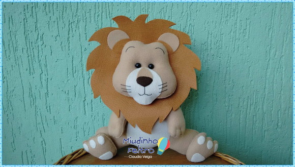 Leão Safari Africa 15 cm