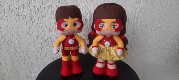 Menino e Menina de Ferro