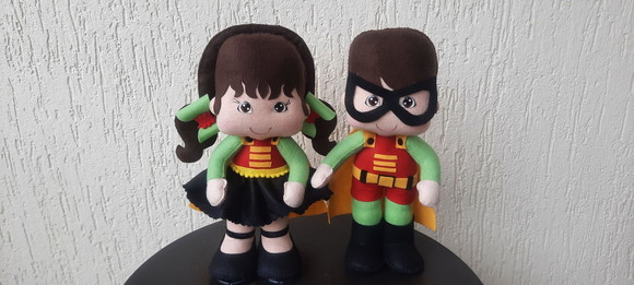Menino e Menina Robin