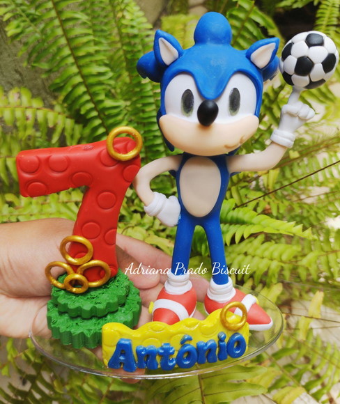 Topo de Bolo em Biscuit Tema Sonic Futebol