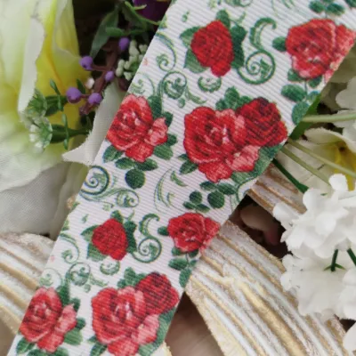Fita Gorgurão 38mm No 09 Estampa Rosas Vermelhas Clássicas com Arabescos