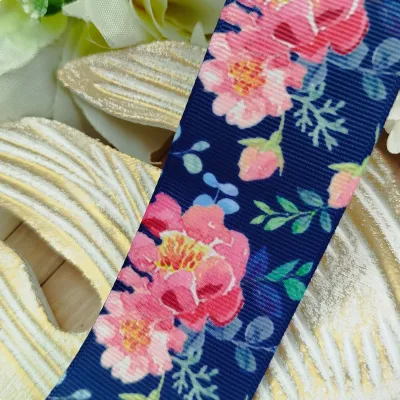 Fita Gorgurão 38mm No 09 Estampa Flores Rosa em Fundo Azul Marinho