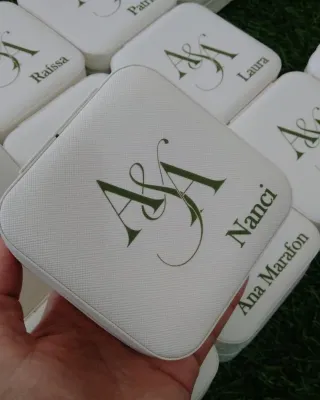 Porta-Joias Personalizado com Nome | Presente para Madrinhas e Ocasiões Especiais