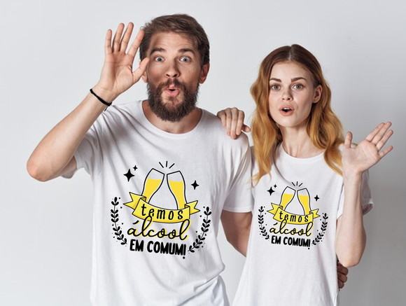 Kit Camiseta Casal Temos Álcool em Comum