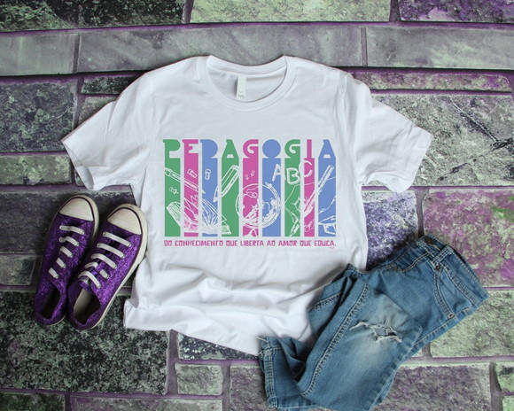 Camiseta Profissão - Pedagogia