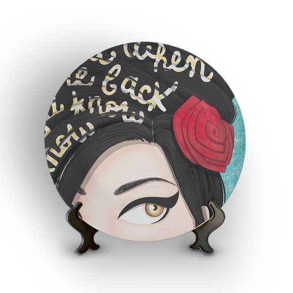 Prato Porcelana Decorativo Amy Winehouse