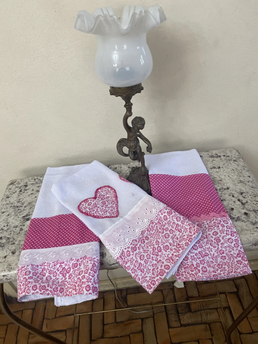 Kit pano de prato coração floral - Imagem 1