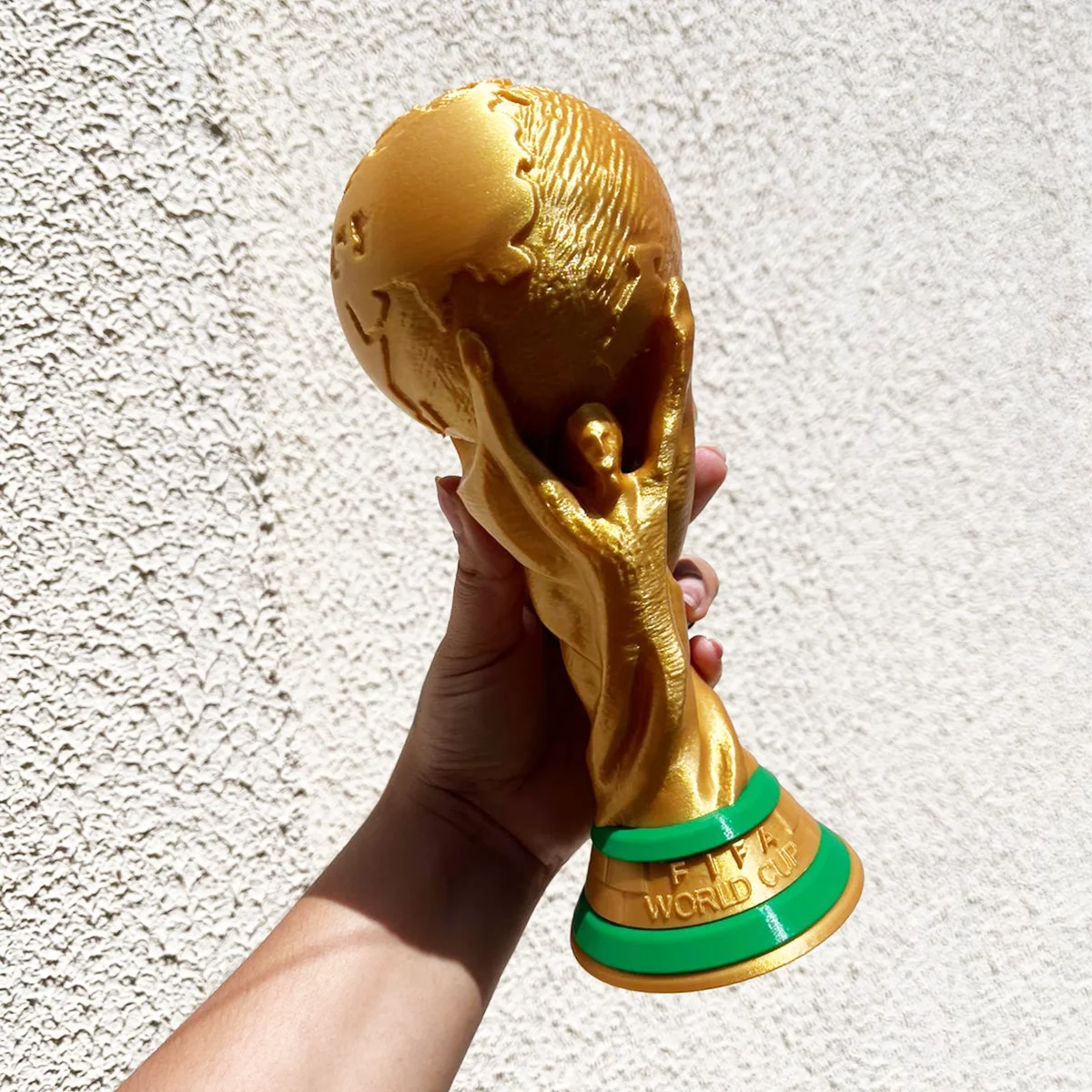 Replica Taça Copa 23cm - Copa Do Mundo / Hexa Brasil + BRINDE mini chaveiro taça