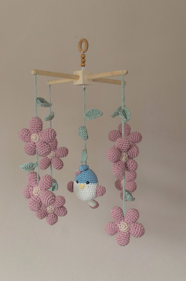Mobile de Berço Jardim de Flores e Passarinhos
