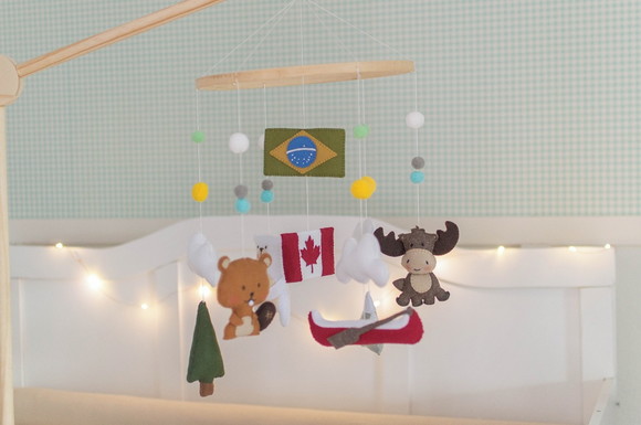 Mobile de Berço Personalizado Brasil Canadá