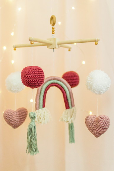 Mobile de Berço Pompom e Arco Iris