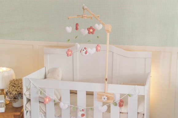 Móbile Jardim, Varal Decorativo para Berço (inclui Suporte)