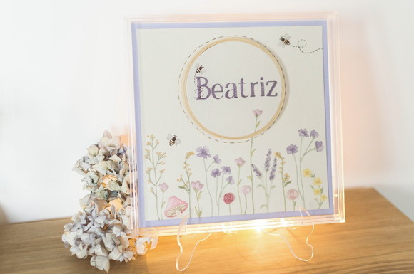Quadro Porta Maternidade Bordado Bordado a Mão Personalizado
