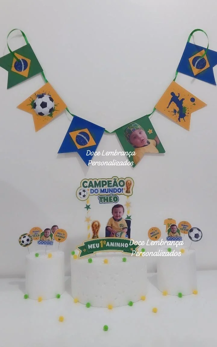 Kit festa só um bolinho Copa do Mundo Brasil aniversário, mesversário, com foto rostinho bebê - Imagem 4