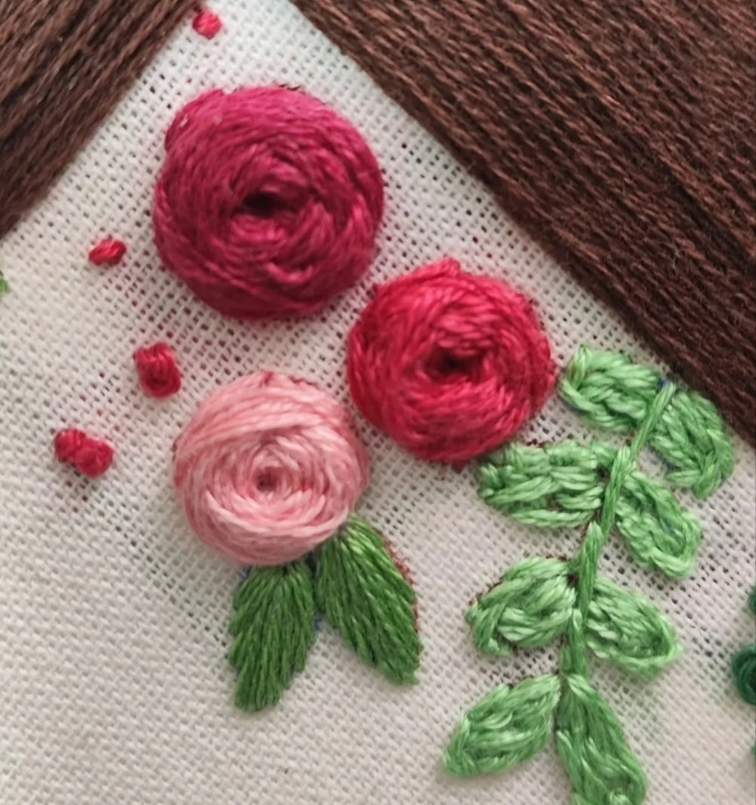 Bastidor sacro cruz com floral - Personalizado - Imagem 2