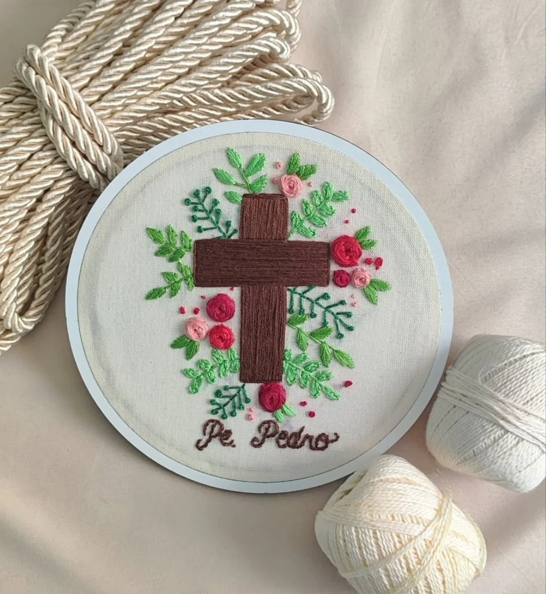 Bastidor sacro cruz com floral - Personalizado - Imagem 5