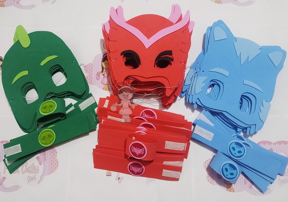 Kit 15 Máscaras e 15 Braceletes em Eva Imagem Impressa Pj
