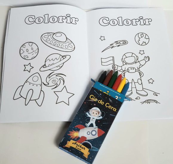 Kit Colorir com Giz de Cera Astronauta - Imagem 2