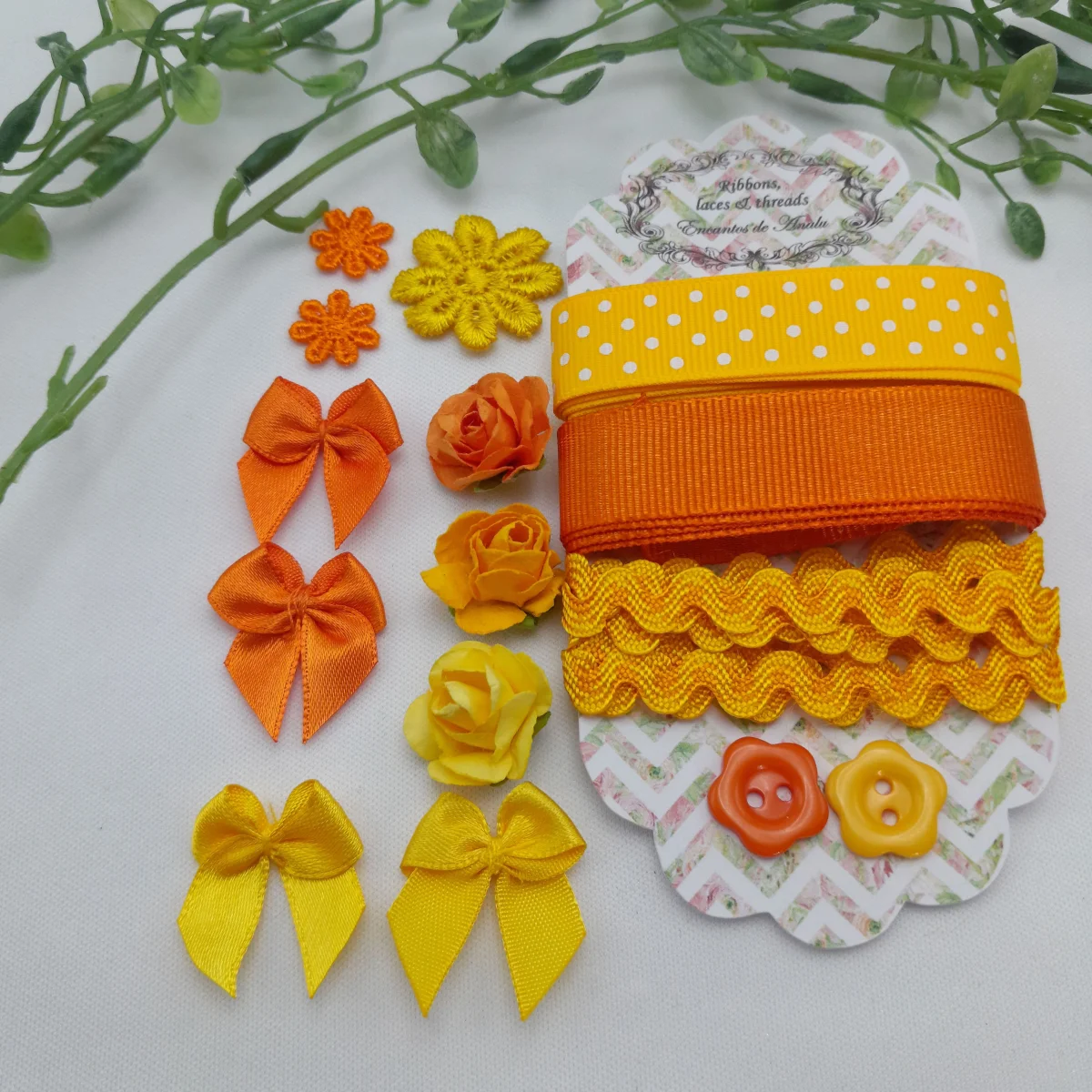 Cartela Aviamentos Coordenados Amarelo e Laranja - Kit Fracionado Scrapbook e Artesanato - Imagem 4