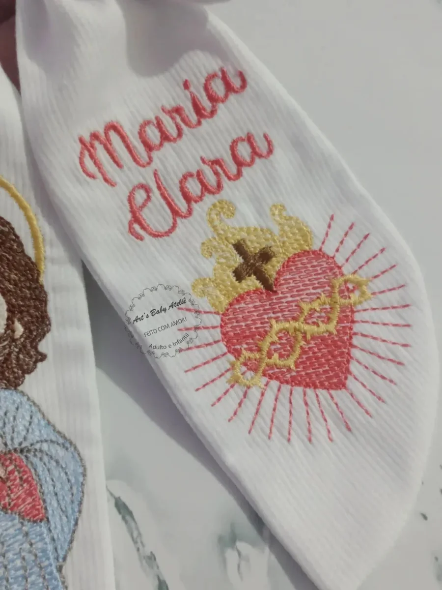 Laço Religioso Infantil Sagrado Coração de Jesus Personalizado com Nome Bordado Exclusivo - Imagem 2