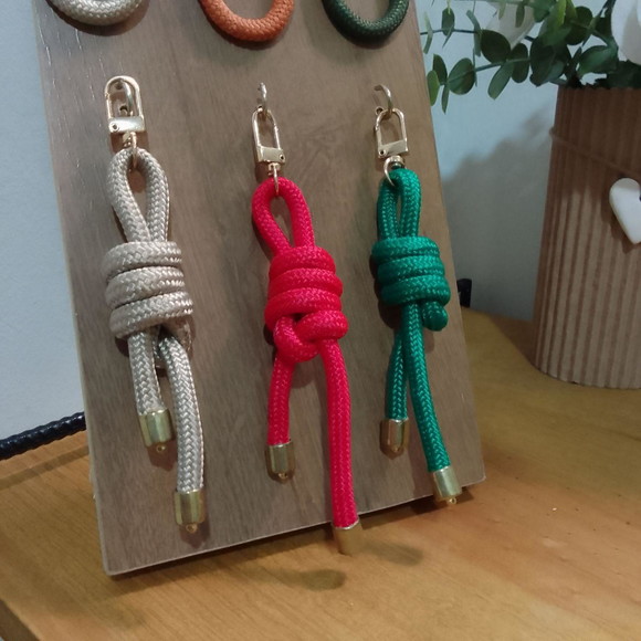 Kit 20 Chaveiros no em Macramé