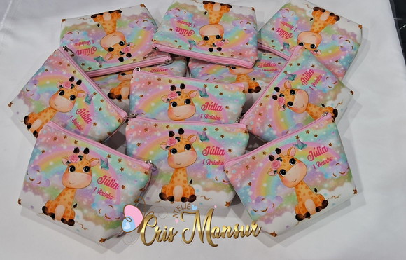 Necessaire Personalizada no Tema Girafa Aguarela