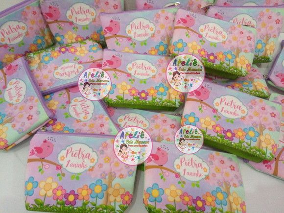 Necessarie personalizada Jardim encantado