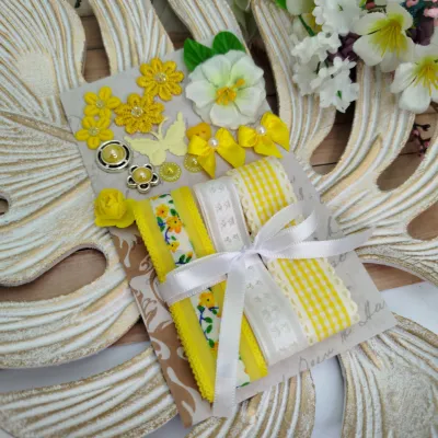 Cartela de Aviamentos e Enfeites Coordenados Tons Amarelo para Customização, Artesanato e Scrap