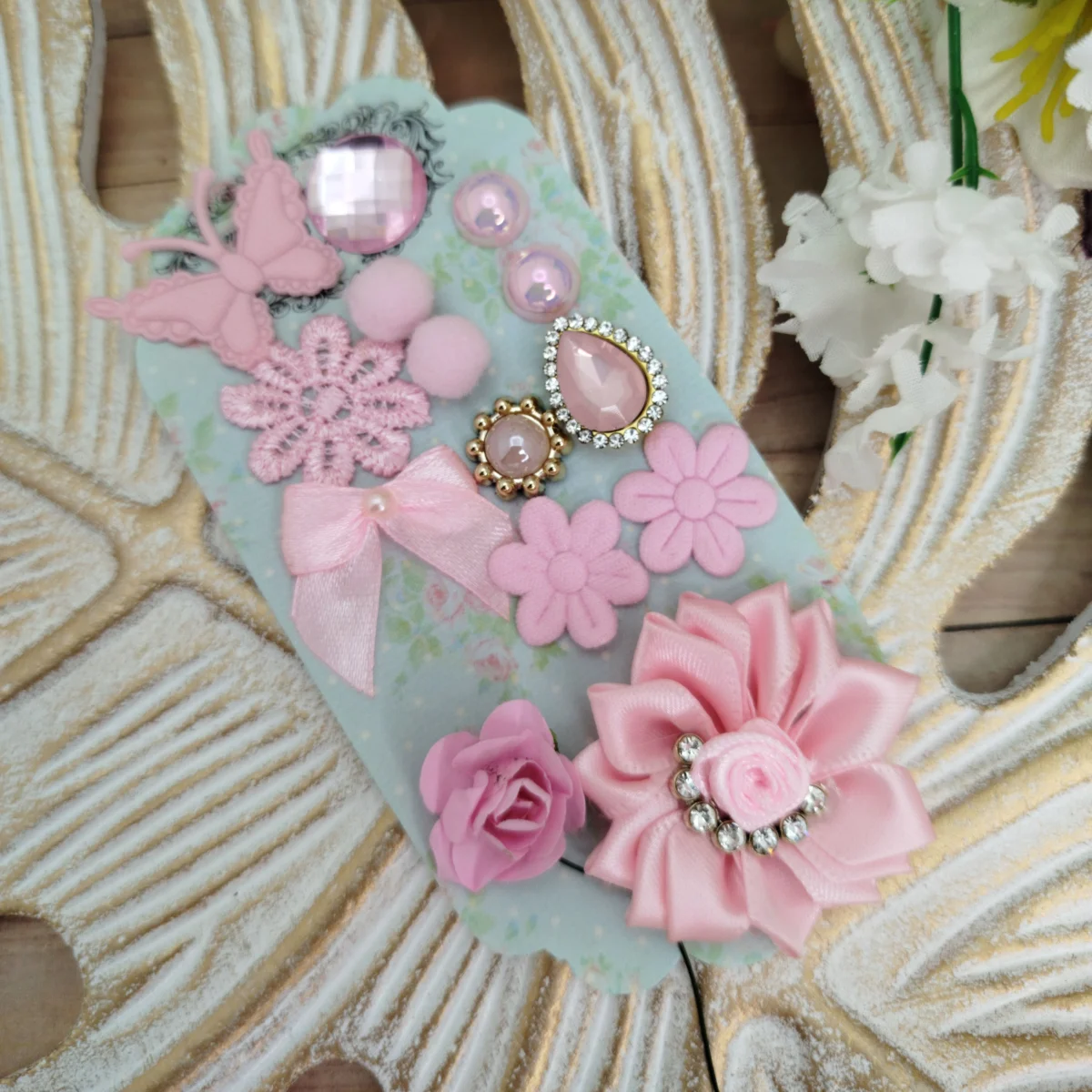 Kit de Ornamentos e Enfeites Coordenados Rosa para Customização, Artesanato e Scrap
