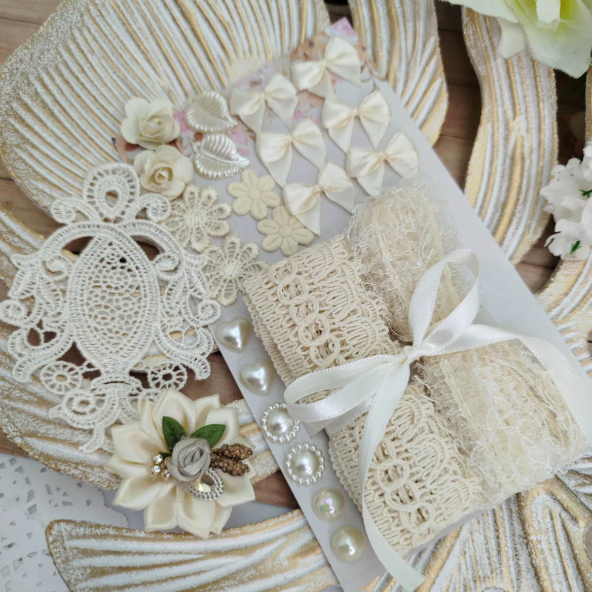 Kit de Rendas, Guipir e Enfeites Coordenados Tons Cru/Bege para Customização, Artesanato e Hobby - Imagem 2