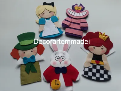 Dedoches brinquedo educativo - Alice no País das Maravilhas