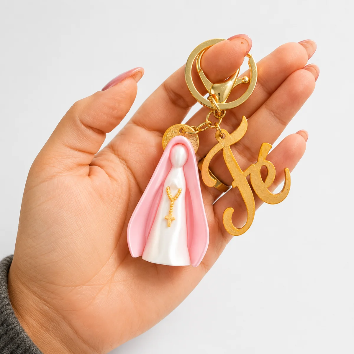 Conjunto Chaveiro Nossa Senhora Manto Cor de Rosa + Pingente Fé - Argola Dourada Mosquetão - Imagem 2