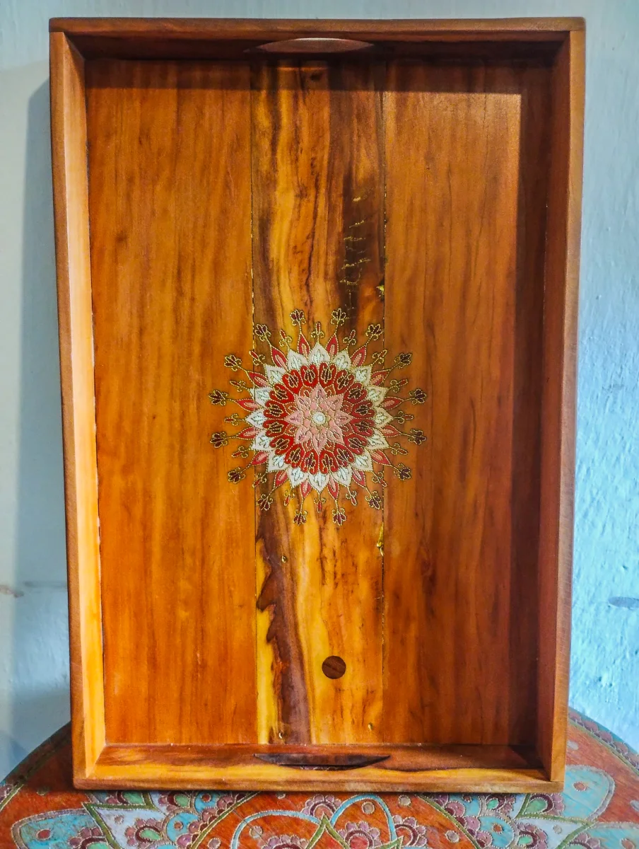 Bandeja de madeira de demolição decorativa Peroba Rosa mandala pequena - Imagem 5
